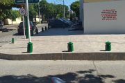 Piden mejorar el entorno del Colegio Loperena central por presencia de indigentes