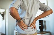 Qué posturas causan dolor y cómo corregirlas