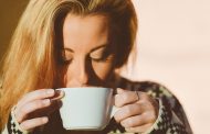 El café, ¿puede causar fatiga, dolor de cabeza y presión arterial alta?