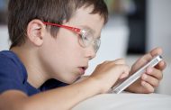 ¿Se puede prevenir la miopía durante la niñez?