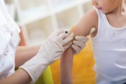 Minsalud hace llamado para que sigan vacunando a los niños