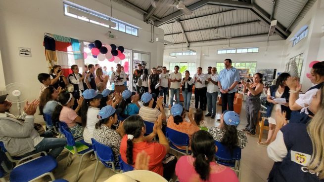 Prosperidad Social entrega dotaciones por  $ 75 millones a biblioteca, colegio y centros comunitarios en el Cesar