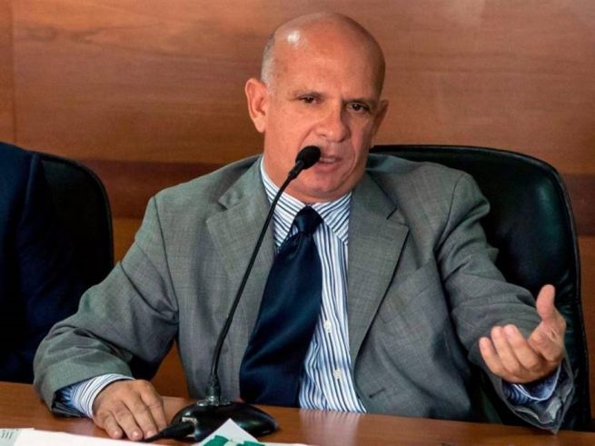 El venezolano Pollo Carvajal se ofrece a Colombia para tratar secretos de Estado
