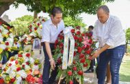 Gobierno del Cesar celebra el natalicio de dos grandes con figuras en cera en el Hall de la Fama del CCMV: Escalona y Diomedes