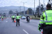 Mas de 5 mil uniformados vigilarán vías  durante el puente festivo