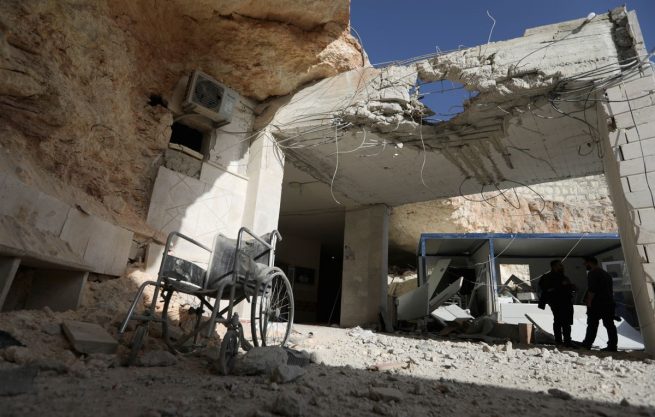Siete muertos en ataques rusos en Siria -observador, equipos de rescate