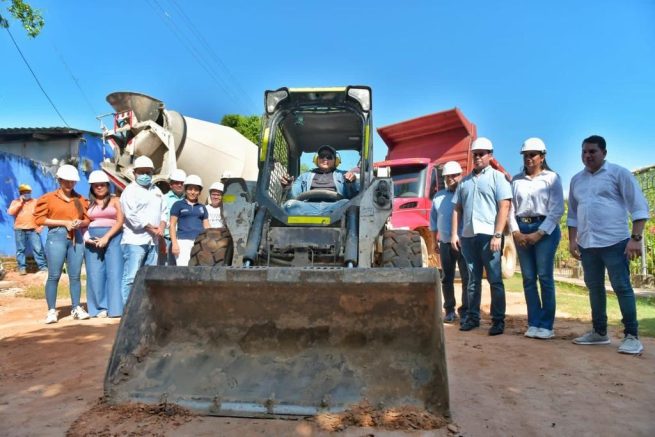Gobierno del Cesar pavimenta las calles del corregimiento de Saloa (Chimichagua)