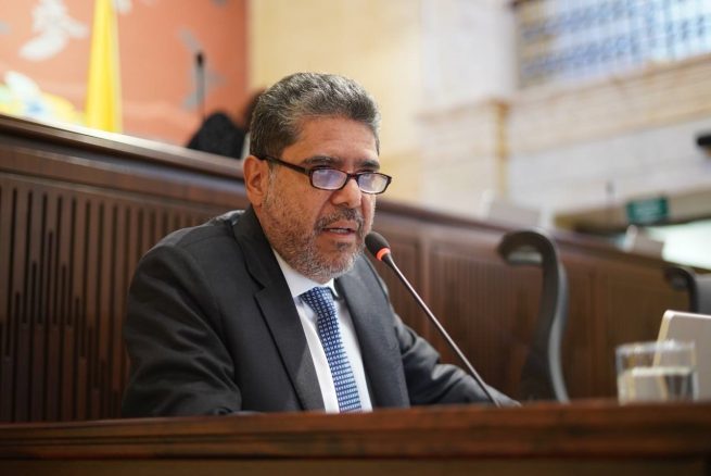 Alerta del Contralor por aumento de la deuda pública y cambios en variables económicas que pueden impactarla