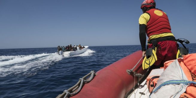 Al menos más de 70 muertos y 20 heridos tras el hundimiento de un barco con migrantes frente a Siria