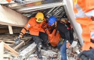 Aumentan a 268 los muertos por el terremoto en la provincia más poblada de Indonesia