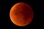 El mundo se prepara para un nuevo eclipse total de Luna, el último hasta 2025