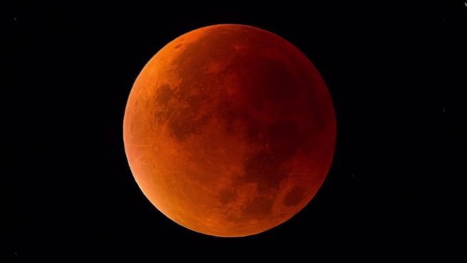 El mundo se prepara para un nuevo eclipse total de Luna, el último hasta 2025