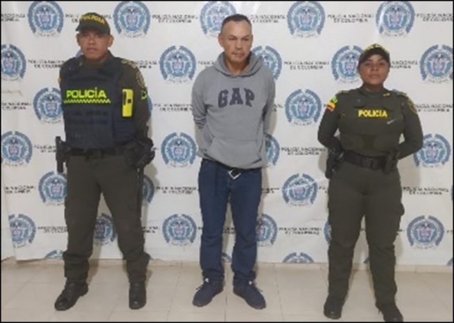 Medida intramural a sindicado de acceso carnal violento