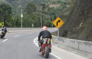 En Colombia, cuatro de cada diez motociclistas conducen con exceso de velocidad