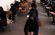 Los talibanes prohíben a las mujeres ir a la universidad en Afganistán 
