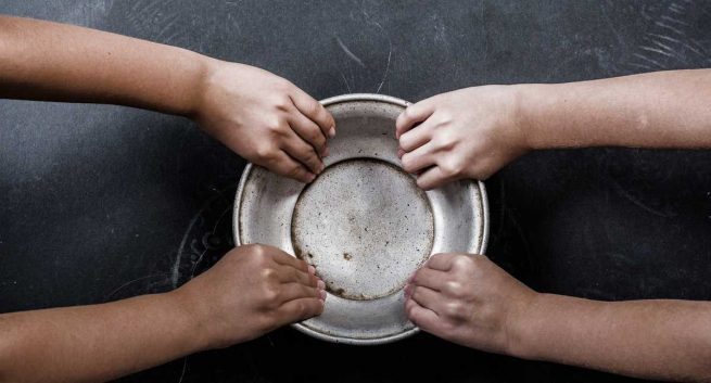 Más de 300 menores de cinco años murieron por hambre en Colombia en 2021