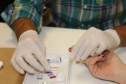 Se disparan niveles de desatención de los pacientes con VIH-sida: Supersalud