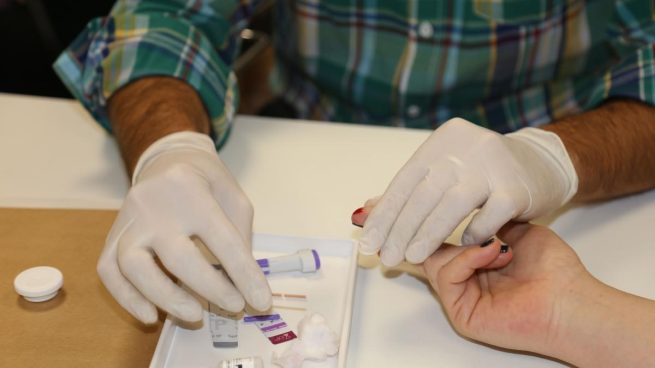 Se disparan niveles de desatención de los pacientes con VIH-sida: Supersalud
