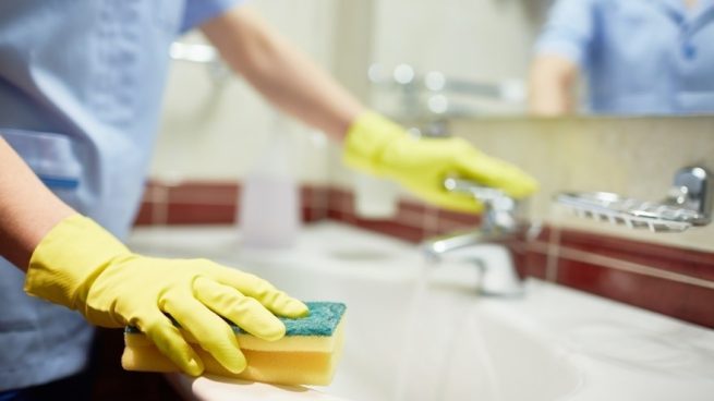 2 de cada 10 trabajadoras y trabajadores de servicio doméstico reciben a tiempo prima de servicios en Colombia