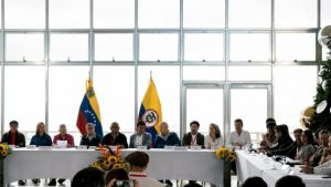 El Gobierno de Colombia y Eln concluyen la primera ronda de diálogo en ...