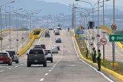 Más de 1.300 vehículos han circulado por el puente colombo-venezolano Tienditas