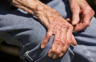 ¿Por qué nos duelen las rodillas con el frío?
