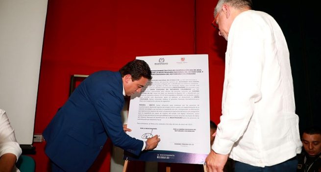 Registrador y notarios del país suscriben convenio para poner en marcha el registro civil en línea y la autenticación biométrica
