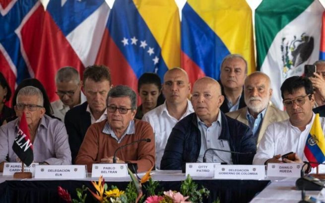España acepta ser “país acompañante” en el proceso de paz en Colombia