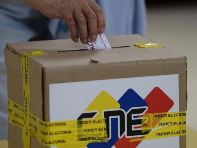 La oposición venezolana elegirá a su candidato presidencial el 22 de octubre