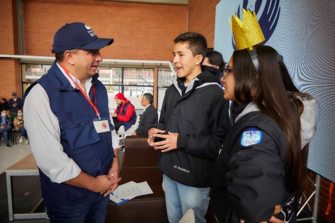 Defensor del Pueblo lanza estrategia nacional contra el bullying