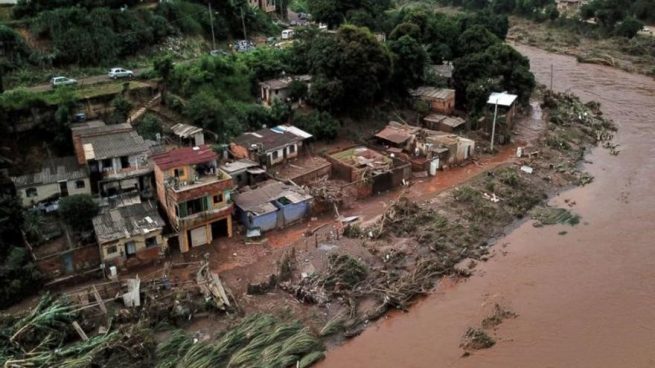 Aumentan a 48 los muertos por lluvias en Brasil