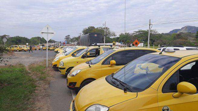 MinTransporte convoca a los representantes del gremio de taxistas a una mesa de diálogo