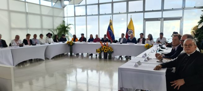 Presidente Petro llamó a consultas a la delegación del Gobierno en la mesa del Eln, países garantes y acompañantes
