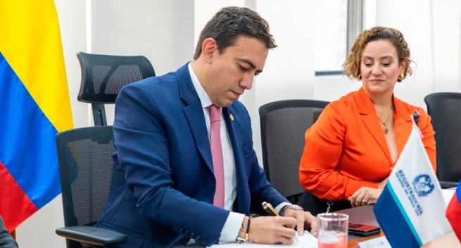 Más de 30 000 colombianos serán capacitados en democracia con miras a las elecciones de octubre