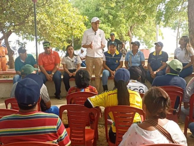 Autoridades acuerdan acciones para mitigarerosión costera en el barrio José Antonio Galán (Riohacha)