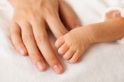 Licencia de maternidad debe cobijar también a hombres trans y personas no binarias: Procuradora