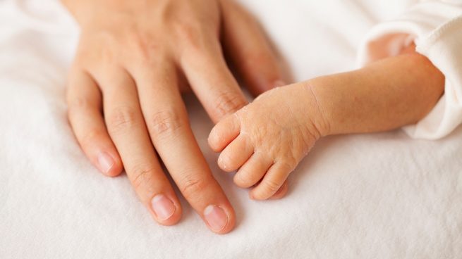 Licencia de maternidad debe cobijar también a hombres trans y personas no binarias: Procuradora