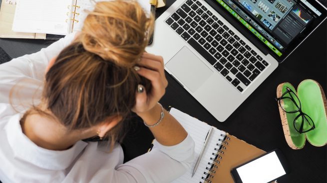 Emiten medidas para prevenir las violencias contra la mujer y la discriminación racial en la Administración Pública