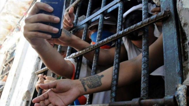 El hacinamiento en calabozos de Venezuela fue de 334 % en 2022, según ONG