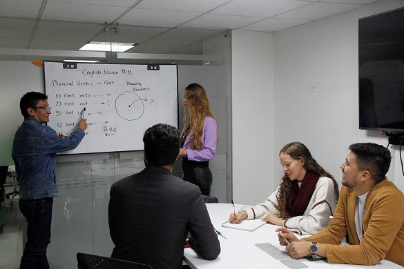 Sena y Función Pública impulsan aprendizaje de inglés en el sector público