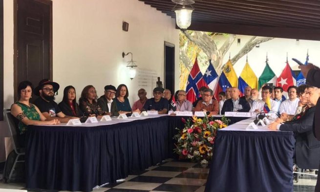 Gobierno de Colombia y Eln retoman diálogo en La Habana