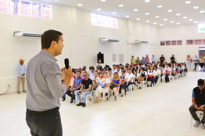 Con auditorio moderno cuenta el Colegio Francisco Molina Sánchez de Valledupar