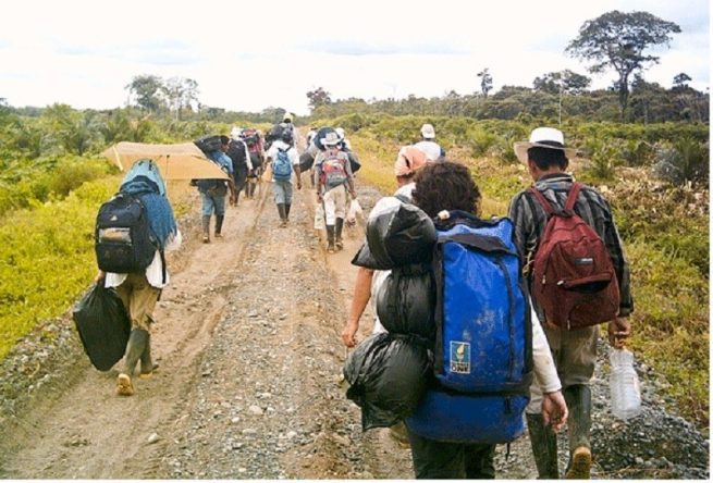 Entre enero y mayo de este año fueron víctimas de desplazamiento forzado cerca de 15.400 personas en Colombia