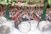 Rectora del Casimiro Maestre recibe instrumentos musicales y pide más pupitres para sus estudiantes