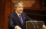 Presidente de Ecuador disuelve la Asamblea Nacional y adelanta elecciones