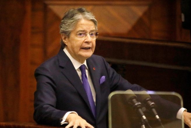 Presidente de Ecuador disuelve la Asamblea Nacional y adelanta elecciones
