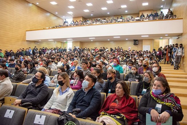 La invitación a las Secretarías de Educación a desarrollar los Foros Educativos Territoriales antes del 15 de septiembre