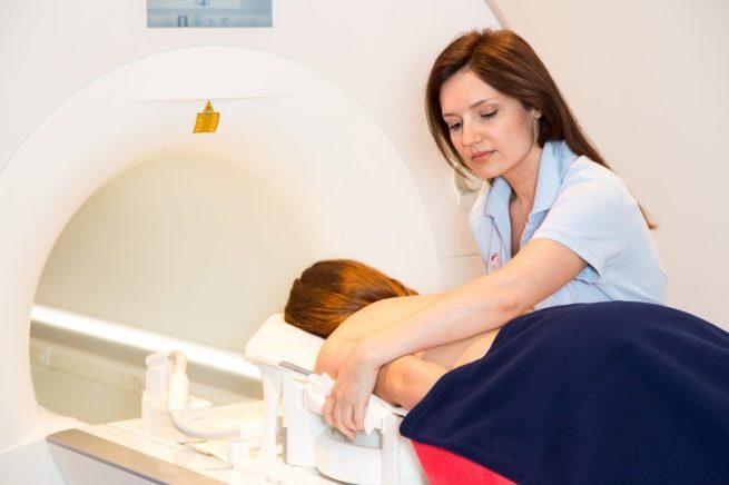 Resonancia magnética (MRI), cuándo se utiliza para explorar los senos