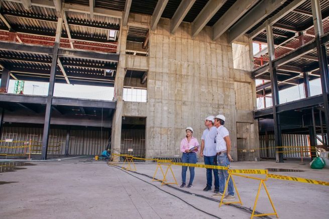 Gobernador (e) del Cesar mostró avance de las obras que se construyen en Valledupar