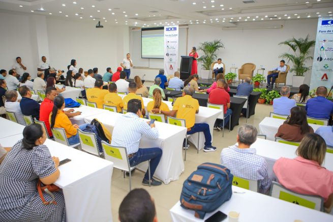 En Foro de Ciudad, Camacol Cesar trazó rutas para abordar problemas de asentamientos informales